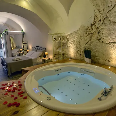 Grotta Della Luna - Romantic Luxury Jacuzzi Ostuni