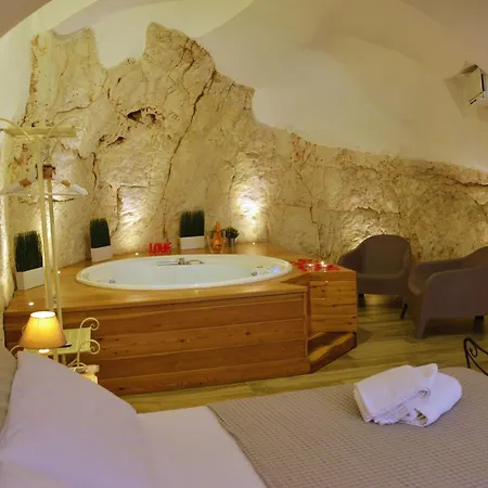Grotta Della Luna *